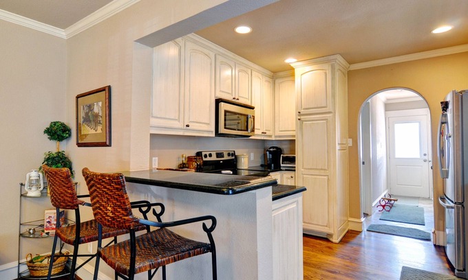 Arlington Heights House | Spacious two bedroom, two bathroom home in the heart of West Fort Worth!