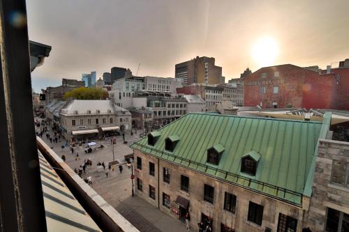 Old Montreal Apartment | Spacious two stories condo in old port free parking