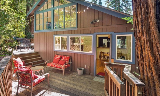 Summerhome Park House | Spacious, updated cabin in the redwoods (One month minmum)