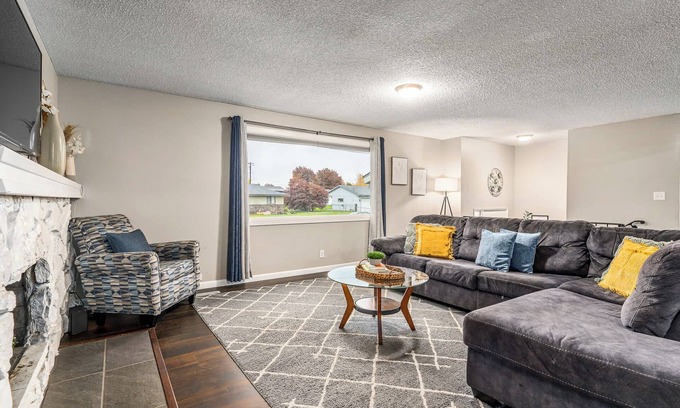 Spokane Valley House | Spacious Valley Home I Perfect for Families!