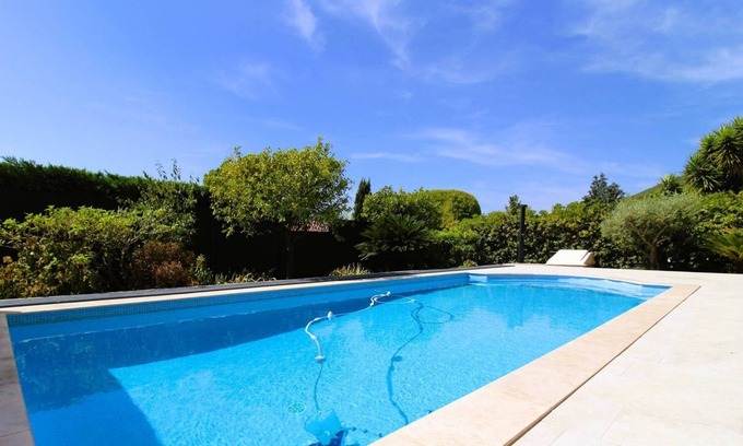 La Valette-du-Var House | Spacious villa for 8 people, renovated and air-conditioned, with a pool and close to amenities at...