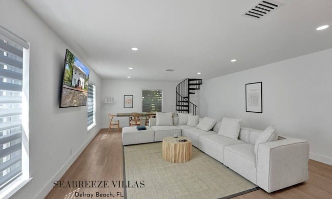 Delray Beach Villa | Spacious Villa Azul: 4-min walk to beach