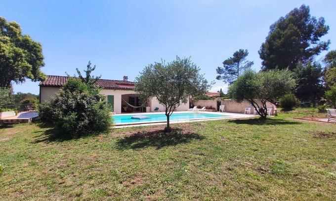 Puget-sur-Argens Villa | Spacious Villa - Côte d'azur - 10 persons - Swimming pool