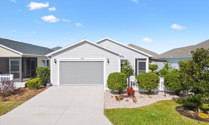 Wildwood Villa | Spacious villa in The Villages w/nice outdoor area south of turnpike.