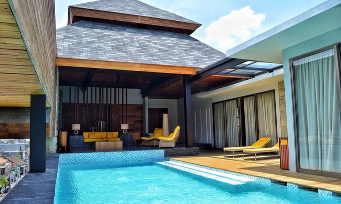 North Legian Villa | Spacious Villa with Private Pool & Hot Tub (TShore Villa)