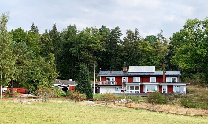 Vaxholm House | Spacious villa with sea view at Skarpö, Vaxholm | SE13002