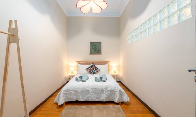 Cedofeita Villa | Spacious Vintage Porto House