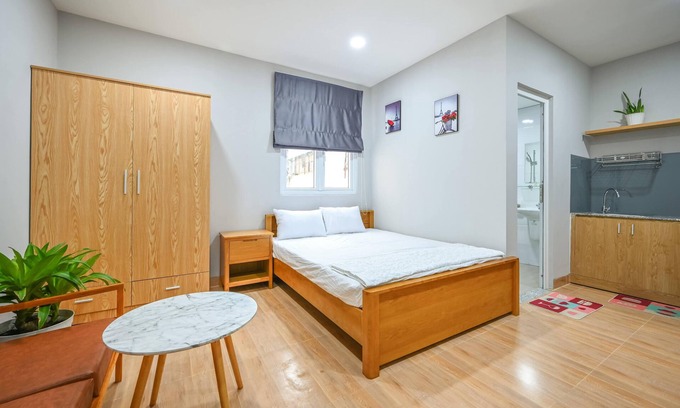 District 3 Apartment | Spacious Studio in Le Van Sy, District 3 - Walk to everywhere