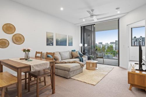 West End Apartment | Spacious West End Apartment with Pool & BBQ Access
