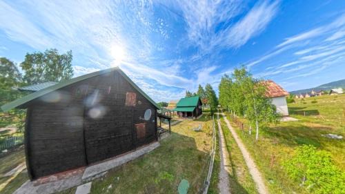 Tepacko Polje House | Spacious Wooden House Zabljak Retreat