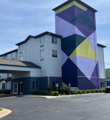 Lynchburg Hotel | Spark by Hilton Lynchburg