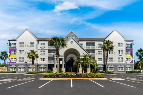 Panama City Beach Hotel | Spark by Hilton Panama City Beach
