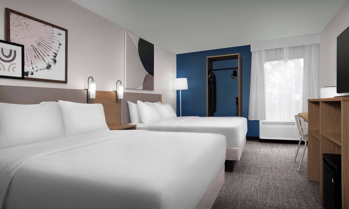 Wetmore Hotel | Spark By Hilton San Antonio Northwest near Six Flags