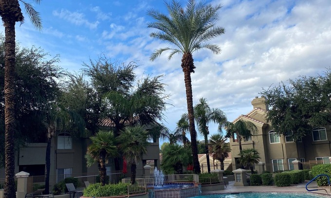Paradise Valley Village Condo | Sparkling clean, recently updated and centrally located Scottsdale condo.