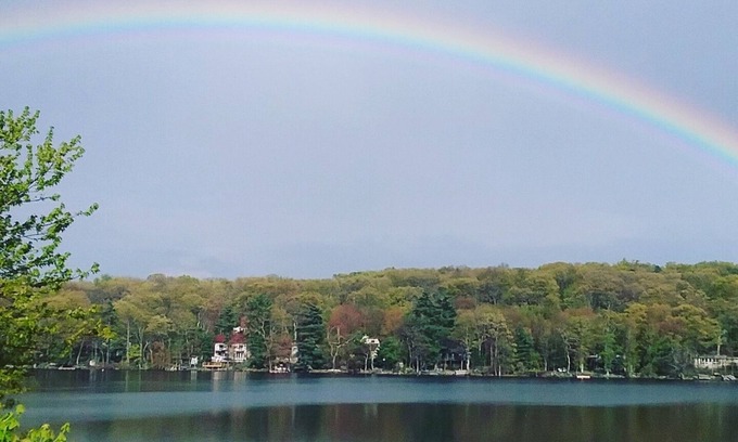 Milford Ski Chalet | Sparkling Lake Vista. privacy and 180 degree views await!