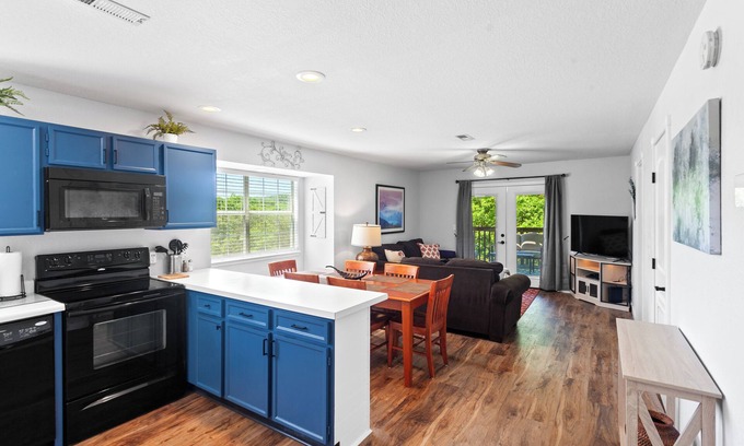 Branson Condo | Sparkling Renovated Unit, New Owners! Right by SDC!