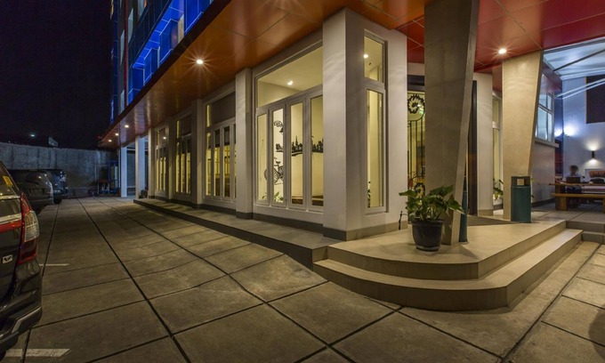 Sukabumi Hotel | Sparks Odeon Sukabumi - Artotel Curated