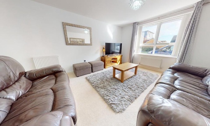Patchway House | Sparrowbill House by Cliftonvalley Apartments