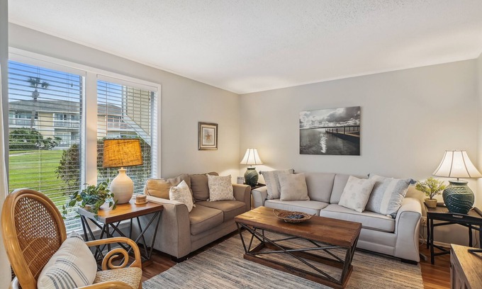 Emerald Coast Condo | SPC 1034 is a Pet Friendly 1 BR with Free Beach Service for 2!