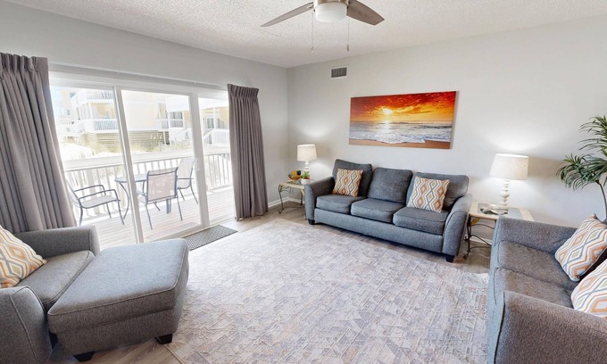 Holiday Isle Condo | SPC 1149 - Dog Friendly Gulf Front 2 BR with Free Seasonal Bch Service for 2