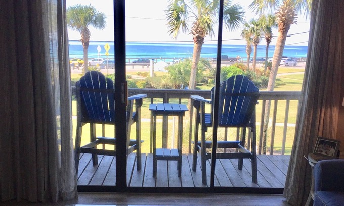 Miramar Beach House | SPECIAL! Book a 7 night stay for summer & get 100 gift card! Exp. Dec. 14, 2023