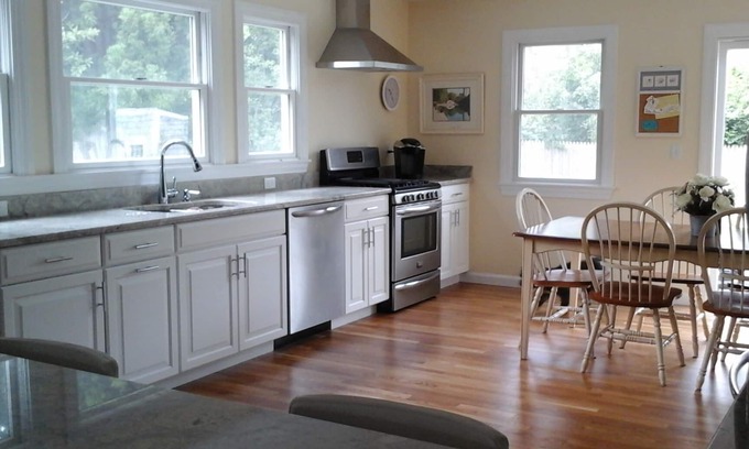 Edgartown House | SPECIAL OFFER!nLast minute cancellation, July 20-26. Price reduced. Walk to town