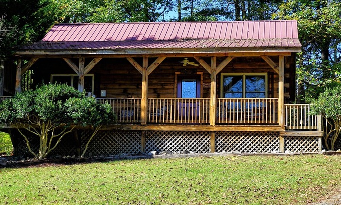 Cherokee Cabin | SPECIAL *Sept. 13th- Oct. 4th 20% off* This cabin is perfect for you!