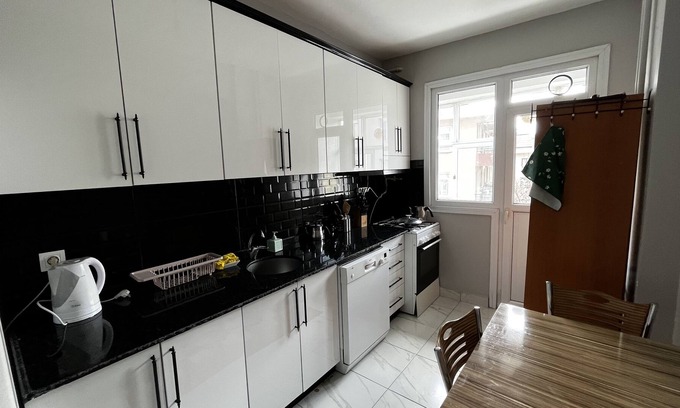 Maltepe Apartment | Specious 3+1 near the seaside in safest area