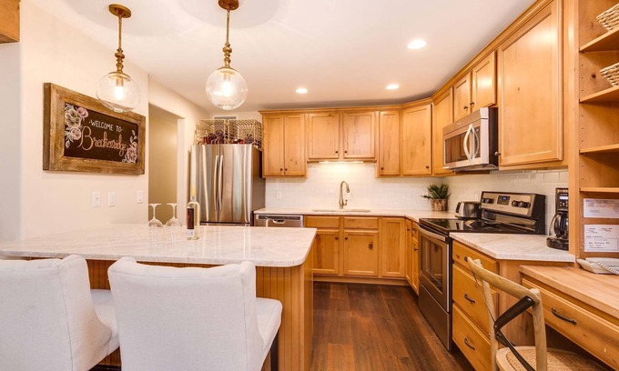 Peak 9 Condo | Spectacular 2 Bed/3 Bath mountain getaway, rustic chic decor, 100 yrds to Peak 9