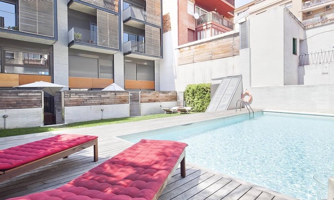 El Putget i Farro Apartment | SPECTACULAR APT. IN BARCELONA+SWIMMING POOL, zone ALTA 6 pers./apt.
