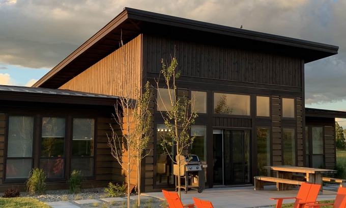 Red Lodge House | Spectacular Beartooth Mountain View Home
