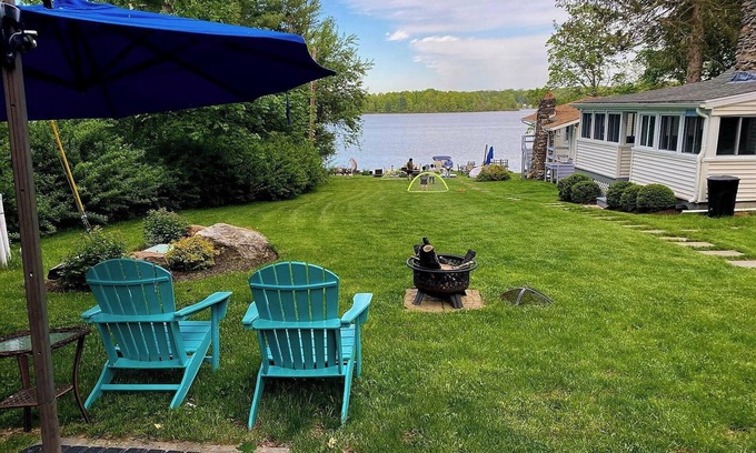 Lakeside House | Spectacular Cottage at Bantam Lake, Sleeps 12