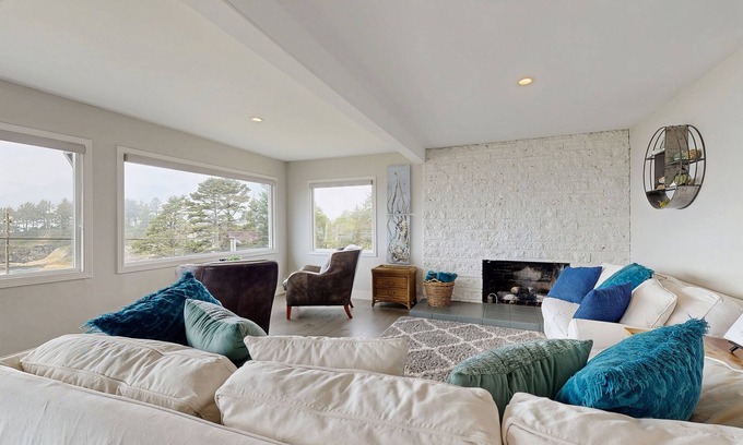 Depoe Bay House | Spectacular Dog-Friendly Home w/Panoramic Views, Free WiFi, Game Room, Yard