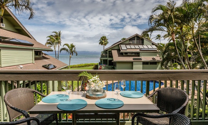 Kahana House | Spectacular, fully renovated 3-Bedroom Oceanfront Townhome in Kahana
