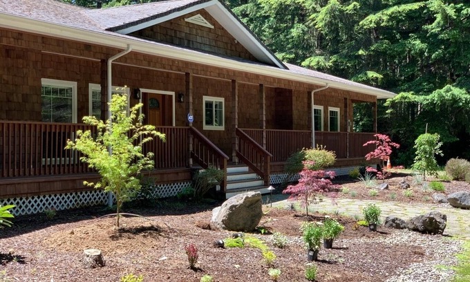 Bandon House | Spectacular Golf Group Vacation Rental at Bandon Dunes Golf Resort