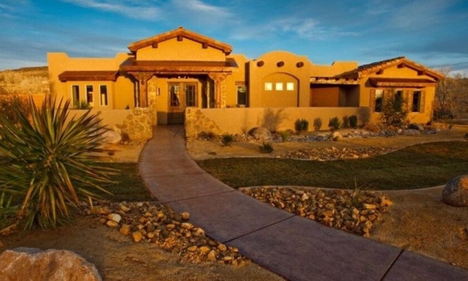 Virgin House | Spectacular Home Near Zion with Pool and Hot Tub