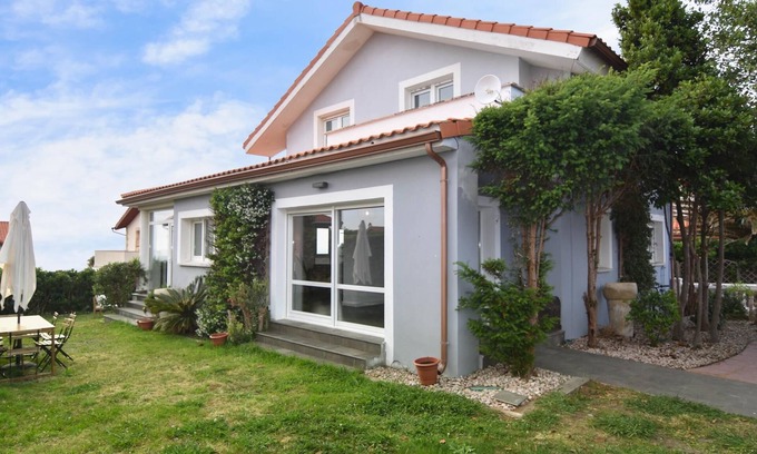 Cabo de Ajo Villa | Spectacular house with sea views
