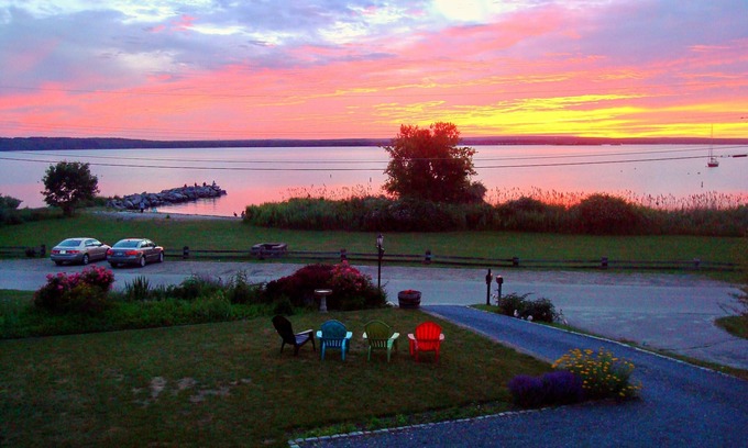 Jamestown Shores House | Spectacular Island Beach House