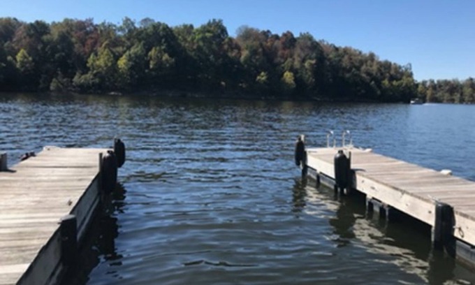 Se Ree House | Spectacular Lake view! Cozy lake front home w/Kayaks, Great Wifi, Pet Friendly!
