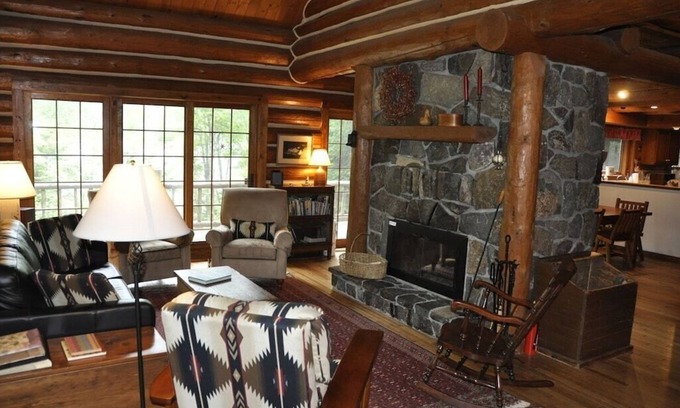 Arietta Cabin | Spectacular Log Cabin at Piseco Lake