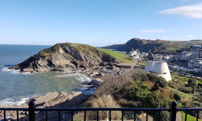 Hele Apartment | Spectacular Luxury Clifftop Apartment Ilfracombe
