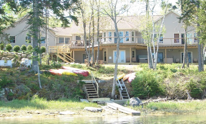 Hancock House | Spectacular luxury, Low allergy, Ocean Waterfront home/kayaks/Canoes/hot tub