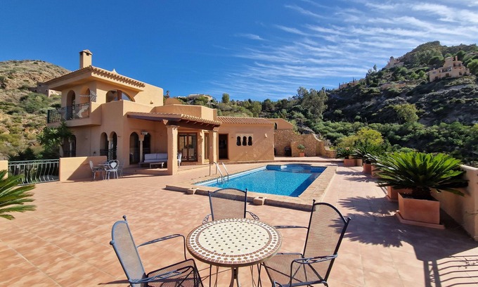 Turre Villa | Spectacular mountain views in a romantic location. Close to Mojacar beaches.