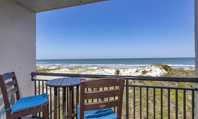 Crescent Beach Condo | Spectacular Oceanfront Views ~ Olympic Sized Heated Oceanfront Pool