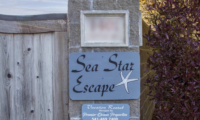 Brookings Apartment | Spectacular Ocean Front Views "Sea Star Escape" A