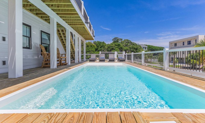 Long Beach House | Spectacular Ocean View Home W/Pool, NFL Package, Putting Green, Roof Top Lounge, Steps to Beach