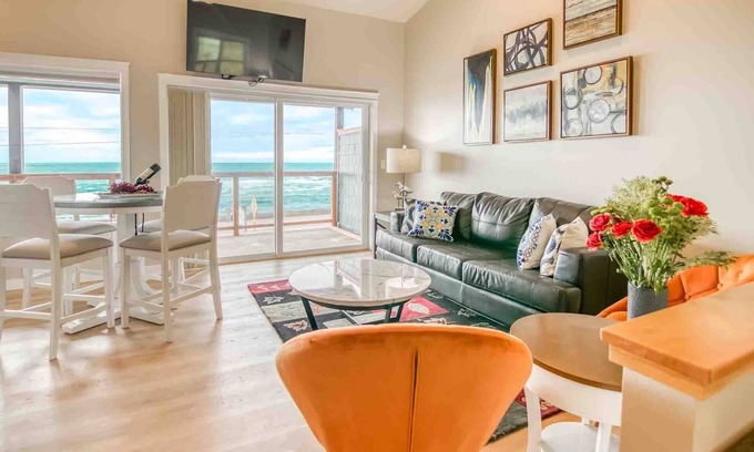 Depoe Bay Condo | Spectacular Ocean Views! Watch Whale Migrations! Dog Friendly!