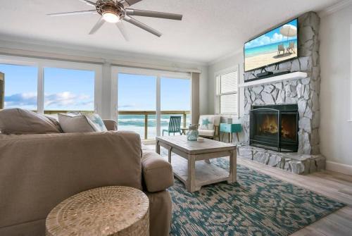 Vilano Beach House | Spectacular Oceanfront! Blissful Balconies + BBQ