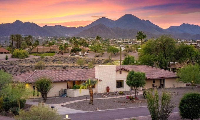 Fountain Hills House | Spectacular Views! Top Notch Comfort. Heated Pool. Game Room. Private. Spacious.
