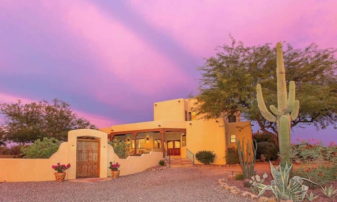 Tortolita House | Spectacular Views, Heated Pool, & Outdoor BBQ